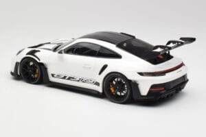 Porsche 911 992 GT3 RS Bianco & Cerchi Neri Minichamps 1:18 155062230 Pressofusione — immagine 5 di 6