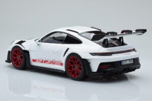 Porsche 911 992 GT3 RS Bianco Pyro Rosso Norev 1:18 187352 Pressofusione — immagine 7 di 8