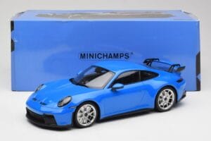 Porsche 911 992 GT3 Shark Blu & Cerchi Argento Minichamps 1:18 143069015 Resina — immagine 6 di 6