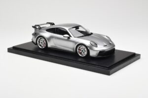 Porsche 911 992 GT3 Argento Minichamps 1:18 WAP0211510M004 Resina — immagine 4 di 7