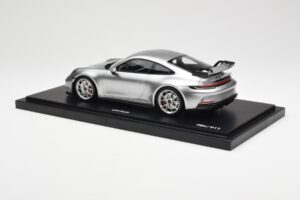 Porsche 911 992 GT3 Argento Minichamps 1:18 WAP0211510M004 Resina — immagine 5 di 7