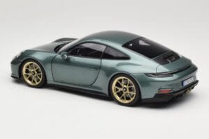 Porsche 911 992 GT3 Touring Package Malachite Green Metallic Norev 1:18 187382 Pressofusione — immagine 7 di 8
