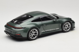 Porsche 911 992 S/T Malachite Green Metallic Norev 1:18 187472 Pressofusione — immagine 3 di 8