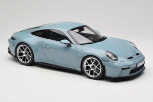 Porsche 911 992 S/T Meisenblau Norev 1:12 127550 Pressofusione — immagine 4 di 6