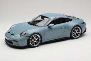 Porsche 911 992 S/T Meisenblau Norev 1:12 127550 Pressofusione