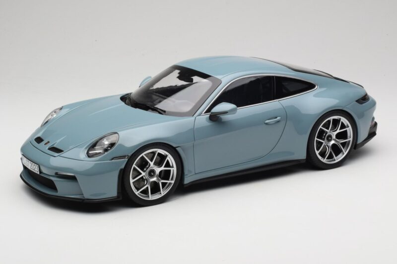 Porsche 911 992 S/T Meisenblau Norev 1:12 127550 Pressofusione