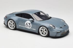 Porsche 911 992 ST Gentian Blue Metallic GT Spirit 1:18 GT491 Resina — immagine 4 di 6