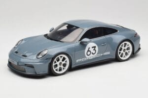 Porsche 911 992 ST Gentian Blue Metallic GT Spirit 1:18 GT491 Resina