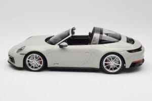 Porsche 911 992 Targa 4 GTS Grigio Minichamps 1:18 155061064 Pressofusione — immagine 3 di 6