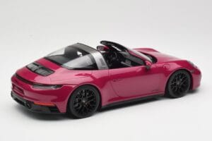 Porsche 911 992 Targa 4 GTS Rubystar Minichamps 1:18 155061066 Pressofusione — immagine 2 di 6