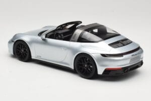 Porsche 911 992 Targa 4 GTS Argento Minichamps 1:18 155061061 Pressofusione — immagine 5 di 6