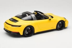 Porsche 911 992 Targa 4 GTS Giallo Minichamps 1:18 153061064 Pressofusione — immagine 2 di 6