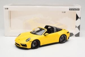 Porsche 911 992 Targa 4 GTS Giallo Minichamps 1:18 153061064 Pressofusione — immagine 6 di 6