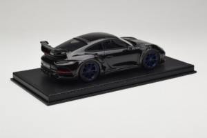Porsche 911 992 TechArt GTstreet R Nero Con Cerchi Blu TechArt 1:18 REMC009 Resina — immagine 3 di 6