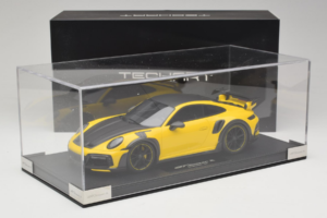 Porsche 911 992 TechArt GTstreet R Giallo Con Cerchi Neri TechArt 1:18 REMC011 Resina — immagine 6 di 6
