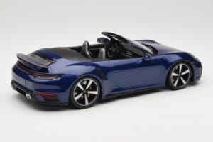 Porsche 911 992 Turbo S Cabriolet Blue Metallic Minichamps 1:18 155069081 Pressofusione — immagine 2 di 6