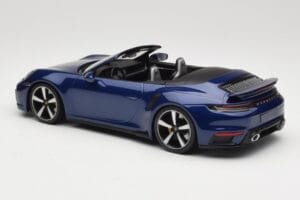 Porsche 911 992 Turbo S Cabriolet Blue Metallic Minichamps 1:18 155069081 Pressofusione — immagine 5 di 6