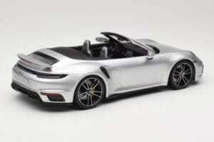 Porsche 911 992 Turbo S Cabriolet Argento Minichamps 1:18 155069082 Pressofusione — immagine 2 di 6