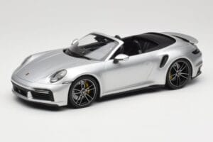 Porsche 911 992 Turbo S Cabriolet Argento Minichamps 1:18 155069082 Pressofusione