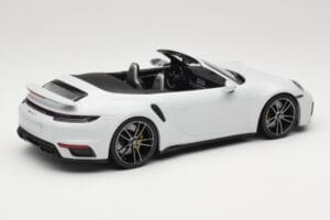 Porsche 911 992 Turbo S Cabriolet White Metallic Minichamps 1:18 155069080 Pressofusione — immagine 2 di 6