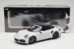 Porsche 911 992 Turbo S Cabriolet White Metallic Minichamps 1:18 155069080 Pressofusione — immagine 6 di 6