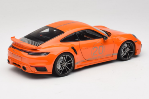 Porsche 911 992 Turbo S Coupe Sport Design Arancione Minichamps 1:18 113069074 Pressofusione — immagine 3 di 8