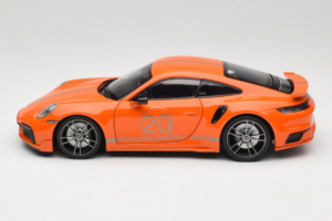 Porsche 911 992 Turbo S Coupe Sport Design Arancione Minichamps 1:18 113069074 Pressofusione — immagine 4 di 8