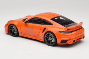 Porsche 911 992 Turbo S Coupe Sport Design Arancione Minichamps 1:18 113069074 Pressofusione — immagine 7 di 8