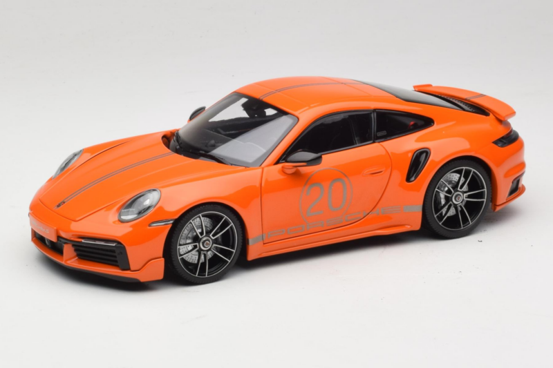 Porsche 911 992 Turbo S Coupe Sport Design Arancione Minichamps 1:18 113069074 Pressofusione