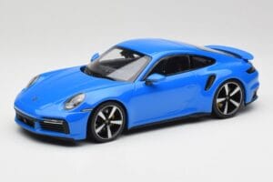 Porsche 911 992 Turbo S Gentian Blu Minichamps 1:18 155069074 Pressofusione