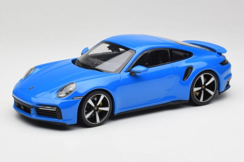 Porsche 911 992 Turbo S Gentian Blu Minichamps 1:18 155069074 Pressofusione