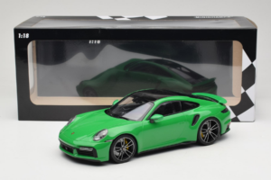 Porsche 911 992 Turbo S Verde Minichamps 1:18 153069077 Pressofusione — immagine 6 di 6