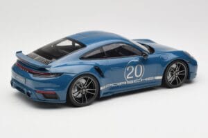 Porsche 911 992 Turbo S Sport Design Package Gentian Blue Metallic Minichamps 1:18 155069170 Pressofusione — immagine 2 di 6