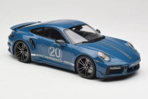 Porsche 911 992 Turbo S Sport Design Package Gentian Blue Metallic Minichamps 1:18 155069170 Pressofusione — immagine 4 di 6