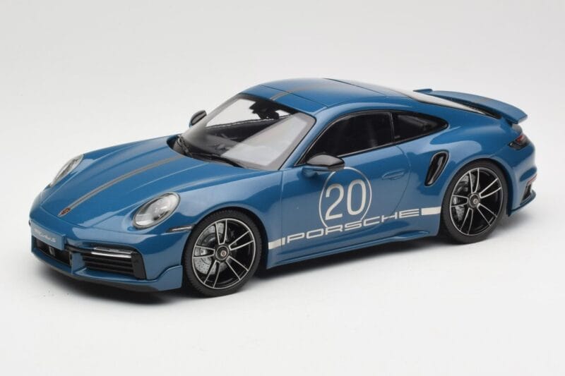 Porsche 911 992 Turbo S Sport Design Package Gentian Blue Metallic Minichamps 1:18 155069170 Pressofusione