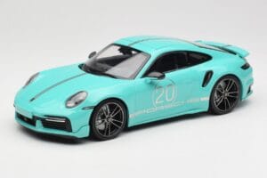 Porsche 911 992 Turbo S Sport Design Package Racing Green Minichamps 1:18 155069175 Pressofusione