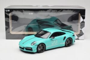 Porsche 911 992 Turbo S Sport Design Package Racing Green Minichamps 1:18 155069175 Pressofusione — immagine 6 di 6