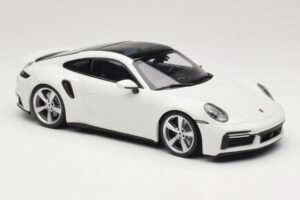 Porsche 911 Turbo S 992 Bianco Minichamps 1:18 WAP0211620RTRB Pressofusione — immagine 4 di 6
