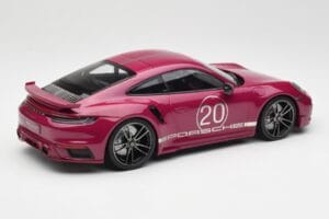 Porsche 911 992 Turbo S con Sport Design Package Rosso Minichamps 1:18 155069172 Pressofusione — immagine 2 di 6