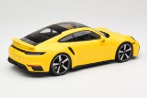 Porsche 911 992 Turbo S Giallo Minichamps 1:18 155069071 Pressofusione — immagine 2 di 6