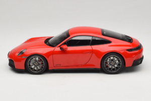 Porsche 911 992.2 Carrera 4 GTS Guards Red Norev 1:18 187171 Pressofusione — immagine 4 di 8