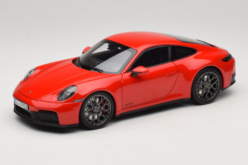 Porsche 911 992.2 Carrera 4 GTS Guards Red Norev 1:18 187171 Pressofusione