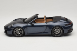 Porsche 911 992.2 Carrera Cabriolet Yachting Blue Norev 1:18 187180 Pressofusione — immagine 4 di 8