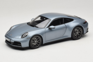Porsche 911 992.2 Carrera Polar Silver Metallic Norev 1:18 187170 Pressofusione