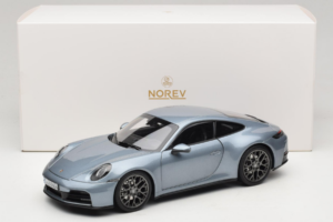 Porsche 911 992.2 Carrera Polar Silver Metallic Norev 1:18 187170 Pressofusione — immagine 8 di 8