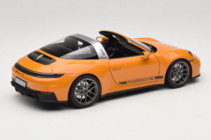 Porsche 911 992.2 Targa 4 GTS Bahama Yellow Norev 1:18 187190 Pressofusione — immagine 4 di 10