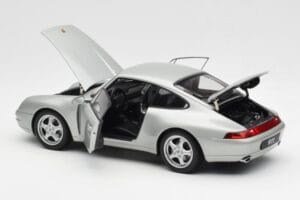Porsche 911 993 Carrera Argento AUTOart 1:18 78131 Pressofusione — immagine 5 di 8