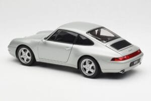Porsche 911 993 Carrera Argento AUTOart 1:18 78131 Pressofusione — immagine 7 di 8
