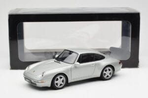 Porsche 911 993 Carrera Argento AUTOart 1:18 78131 Pressofusione — immagine 8 di 8