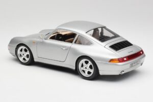 Porsche 911 993 Carrera Argento Bburago 1:18 3050-M1 Pressofusione — immagine 4 di 8